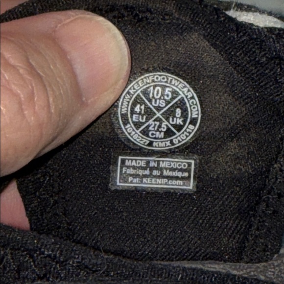 Keen Black And Gray Whisper Waterproof Hiking Sandals - Picture 11 of 11